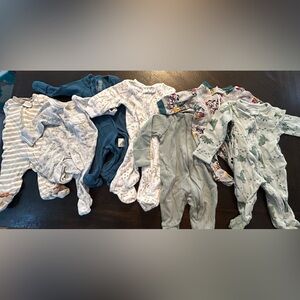 EUC Bundle of 7 newborn boy pajamas